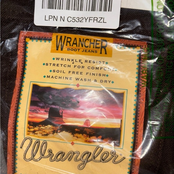 Wrangler Regular Fit Jeans in Dark Brown - Picture 3 of 6
